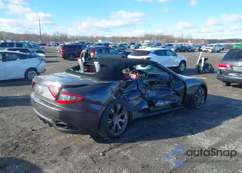2013 Maserati Granturismo Sport z USA, uszkodzony, nr VIN ZAM45VMA2D0068420